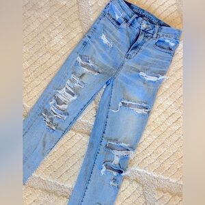 American Eagle Ripped Curvy super high waisted jean